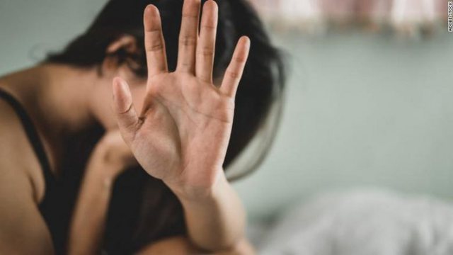 37-VJEÇARI PËRNDRIQTE ISH-PARTNEREN NË KAMËZ/ E reja: Më kërcënonte se s’do më linte kurrë të qetë