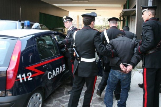 “NE I ARRESTOJMË, POR DALIN NGA BURGJET E TIRANËS”/ Qeveria italiane publikon raportin: Bandat shqiptare janë kthyer…