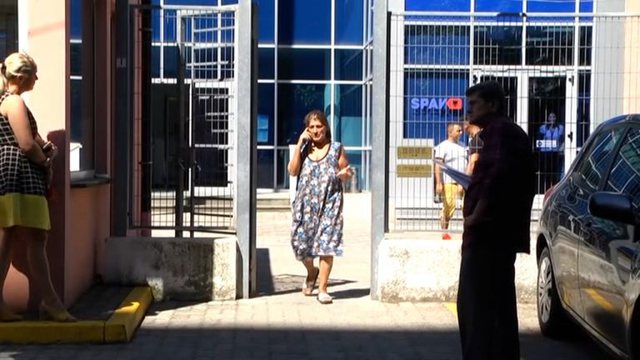 MBLEDH KANOÇE NË KOSHAT E MBETURINAVE/ Gruaja del pronare e kompanisë fiktive dhe dëshmon sot në SPAK (EMRI)
