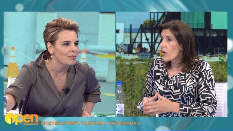 “PO BËN AVOKATIN E ZOTOS”/ Debati me tone të ashpra mes Kryemadhit dhe Klodiana Lalës: Nuk iu vë gjoba kompanive!