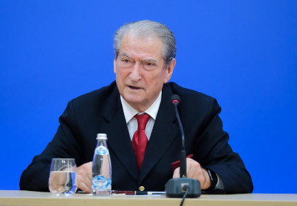 KRIZA E ÇMIMEVE/ Berisha: Rama kërcënon qytetarët me ndërprerje të energjisë elektrike! Shqipëria ka prodhuar me tepricë gjatë vitit 2021