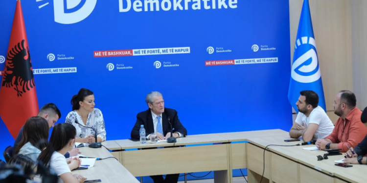 VRASJA E XHUVANIT NË ELBASAN/ Berisha: Paplekaj qëlloi për vetëmbrojtje, Bardhi ia mbathi e braktisi