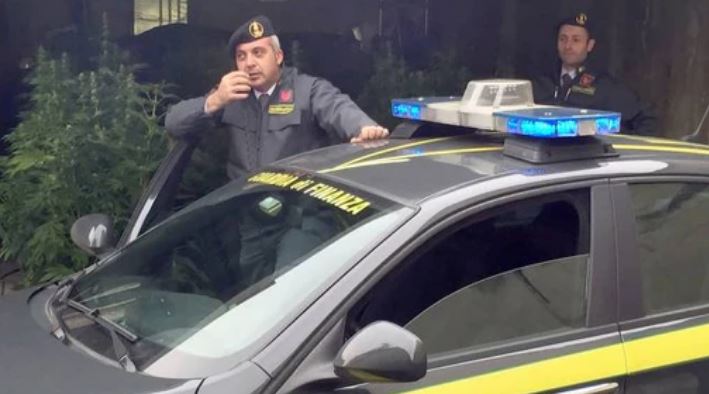 “DO VIJ TË PJEK MISHIN NË SKARË”/ Përgjimet ‘fundosin’ bandën shqiptaro-tuniziane në Itali, 5 në pranga. Grupi furnizonte…