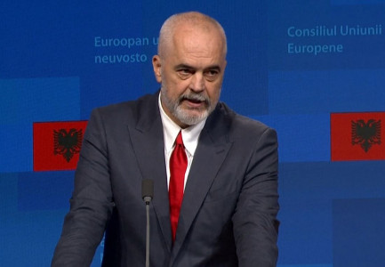 RAPORTI I DICK MARTYT/ Rama në Bruskel: Nuk ka asnjë provë për trafik organeve nga udhëheqësit e ushtrisë kosovare! KiE të gjejë…