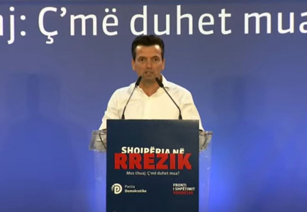 “NE NUK DUAM TË VIJMË NË PUSHTET PËR…”/ Agron Shehaj i bashkohet protestës së Berishës: Duhet të bindim qytetarët shqiptarë…