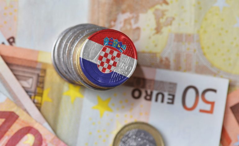 ZYRTARE/ BE i hap dyert Kroacisë për në Eurozonë. Çfarë do të ndodhë nga janari i vitit të ardhshëm