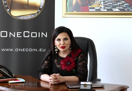 PJESË E LISTËS SË 10-TË MË TË KËRKUARVE NGA FBI/ Çfarë dihet rreth “Mbretëreshës së Kriptos” në arrati. Si mundi të vidhte…