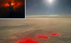 PAMJET! Piloti fotografon dritat misterioze mbi oqean: Janë gropat e ferrit apo UFO?