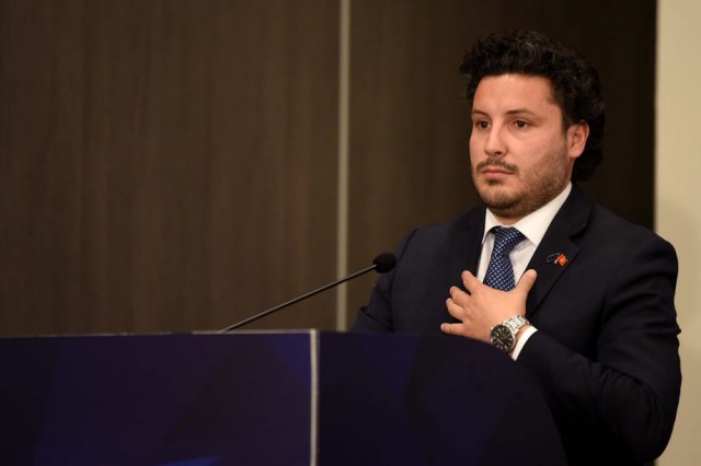 TENSIONET POLITIKE NË MAL TË ZI/ Deklarata e fortë e Abazoviç: Jam gati të jap dorëheqjen nëse…
