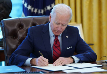 SHBA/ Biden nënshkruan urdhër kundër ndalimit të shtetasve amerikanë jashtë vendit