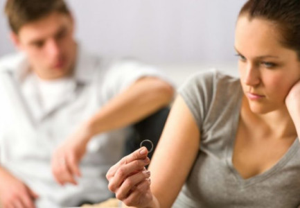NISMA E RE, DIVORC TE NOTERI/ Me akt-marrëveshje palët ndahen me konsensus, shmanget gjykata