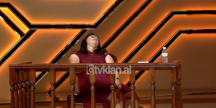 NDODH LIVE! Humb ndjenjat gjatë seancës në “Shihemi Në Gjyq” kur mëson se publiku…