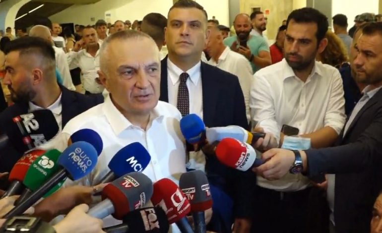 “NGA SOT NIS PUNA…”/ Meta flet pas Konventës, pyetet për takim me Berishën, ja përgjigjja