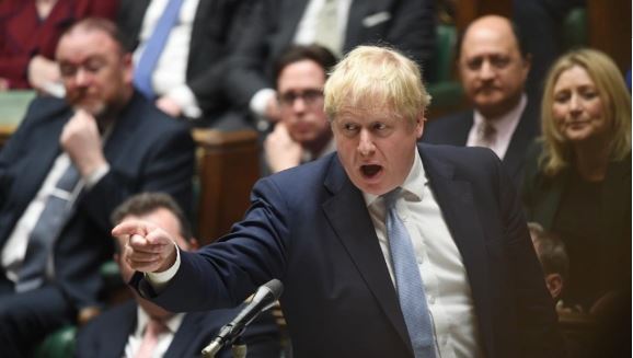 ZBULOHEN SMS/ “Kam nevojë për ty aq sa…”, The Times rendit të gjitha skandalet SEKSUALE të Boris Johnson