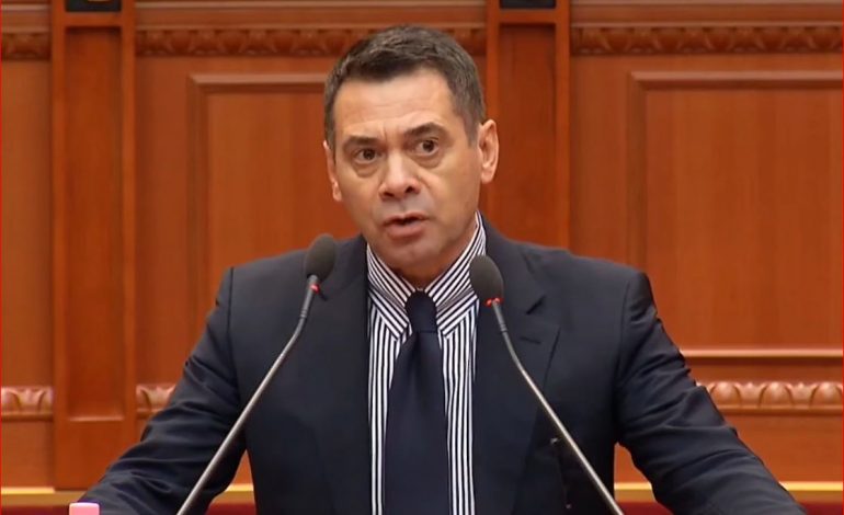 KA VRARË MË SHUMË NJERËZ SE PANDEMIA”/ Ahmetaj sulmon Berishën: E ke humbur të drejtën të vish në Kuvend, e jo më të flasësh