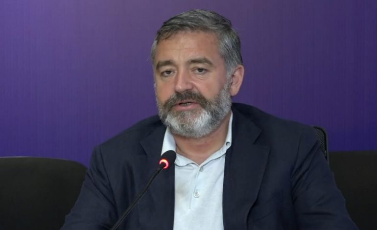 MBLEDHJA E KRYESISË/ Klosi: Në tre bashki do të përsëriten zgjedhjet, kandidatët nuk përmbushnin kriteret