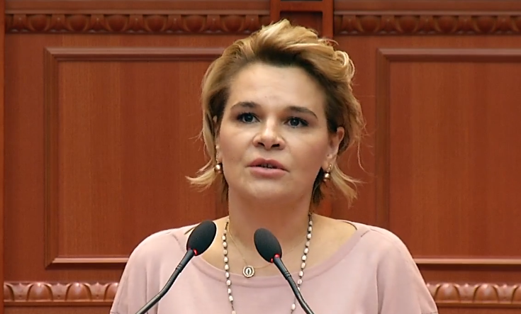 VIJOJNË PËRPLASJET/ Kryemadhi-Ibrahimajt: A e hetoi Administrata Tatimore evazionin galopant fiskal 2.6 mln dollarë në 2018?