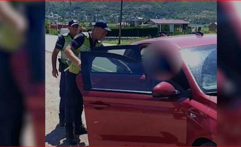 U KAP DUKE TRANSPORTUAR EMIGRANTË TË PALIGJSHËM/ Arrestohet 45-vjeçari në Qafë Thanë