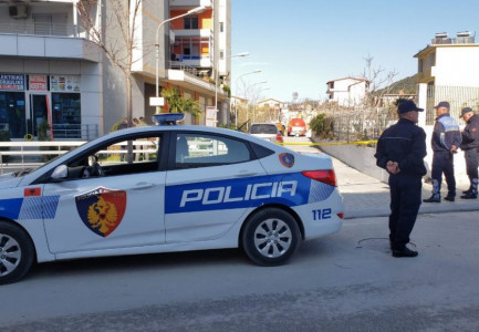 RRAHËN DHE QËLLUAN ME THIKË 33-VJEÇARIN/ Arrestohet një nga autorët e dyshuar