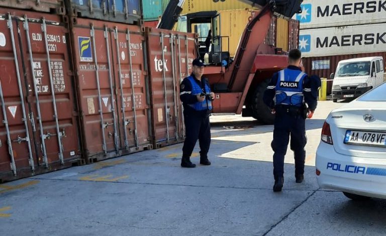 KOKAINË NË KONTINJERIN ME BANANE? Tre ndalesa nga Kolumbia në Durrës, mbërriti më 8 korrik, dyshohet se u manipulua në port