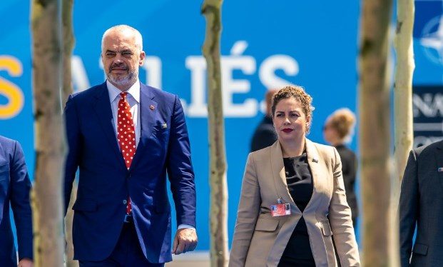 “S’JEMI PERFEKT, KEMI DHE NE GABIME”/ Rama flet për mandatin e ministres Xhaçka: Le ta gjykojnë institucionet