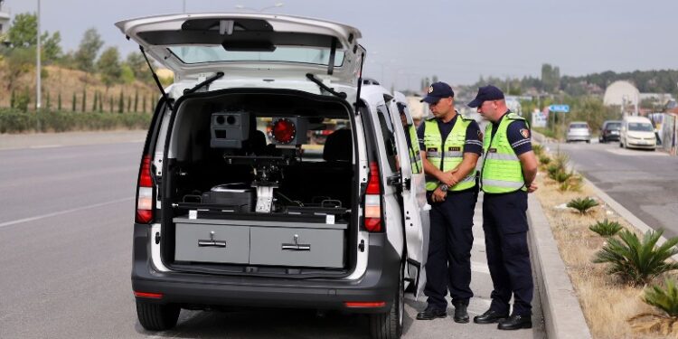 "TAPË" NË TIMON/ Policia arreston në flagrancë tre shoferë në Tiranë