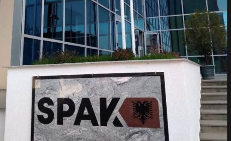 PAJISJE PËRGJUESE, LAPTOPË E USB/ Çfarë sekuestroi SPAK nga banesat e 20 ish-muxhahedinëve në Tiranë