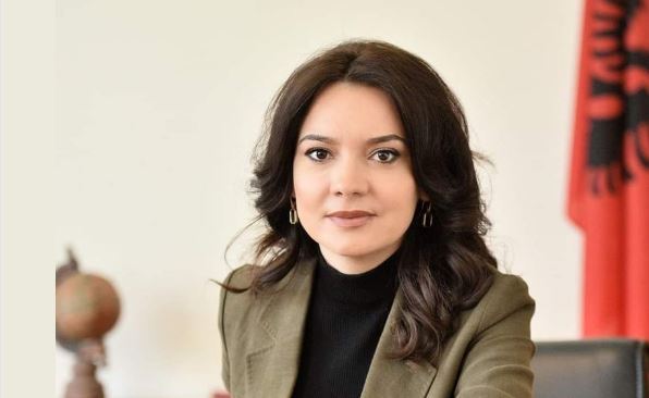“DO KTHEHEMI NË SHTËPI”/ Spiropali reagon pas miratimit të propozimit francez nga RMV: Shqipëria po bëhet, për inat të atyre që klithin, por…