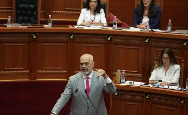 “TUFË VARKASH, OQEANIN E HARRUAT…”/ Rama i kthehet opozitës: Shumë shpejt do harroni dhe Adriatikun