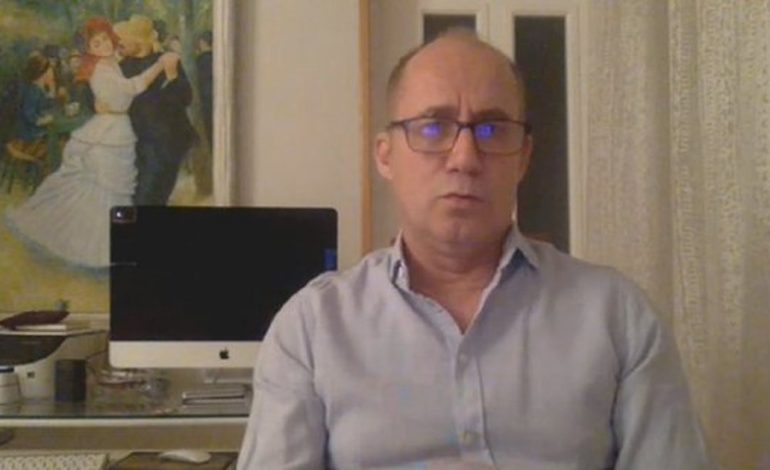 VERSIONI I RI I LISË SË MAJMUNËVE/ Mjeku Sallabanda: Më pak agresiv dhe infektues