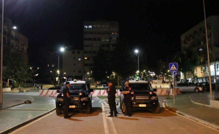 TENSIONET NË VERI/ Dalin pamjet, ja momenti kur Policia e Kosovës sulmohet me armë në Bërnjak