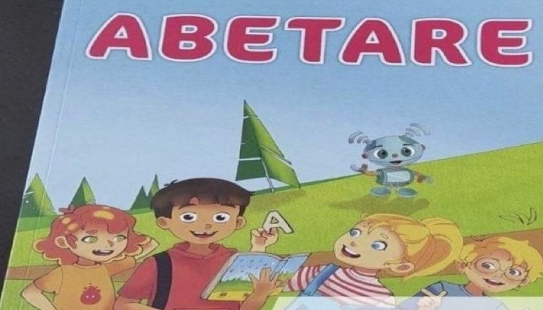 PUBLIKOHET KOPERTINA E ABETARES SË UNIFIKUAR/ Në Kosovë nis shpërndarja në shkolla! Më 1 shtator mbahet…