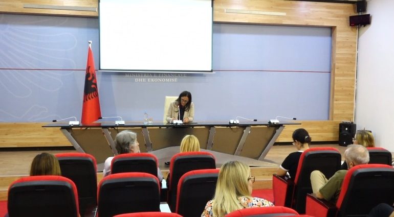 “MOSDEKLARIMI, E KEQE E MADHE QË I BËHET INDIVIDIT”/ Ibrahimaj flet për iniciativën për pagat: Në dhjetë ditëshin e ardhshëm…