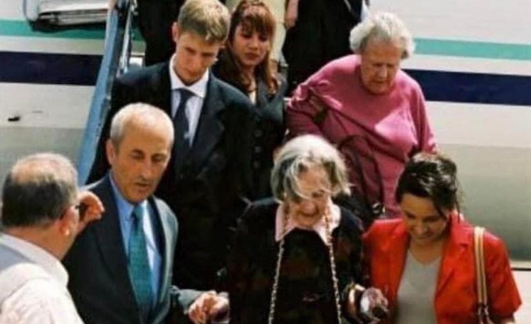 KUJTON DITËLINDJEN E MBRETËRESHËS GERALDINË/ Meta: Një personalitet i jashtëzakonshëm që jetën e saj ia përkushtoi Shqipërisë