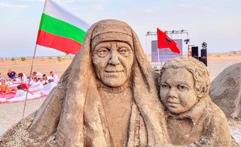 MBAHET FESTIVALI I PARË I SKULPTURËS NË RËRË/ Pamjet e veçanta nga bregdeti i Velipojës