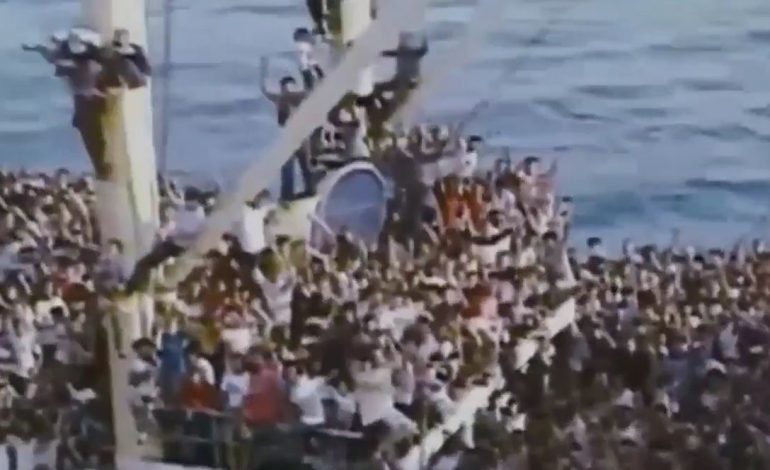 “EUROPA DO TË NDËRTOHET NË SHQIPËRI…”/ Meta kujton eksodin e shqiptarëve drejt Italisë 31 vite më parë: Edhe sot vijon dhimbshëm