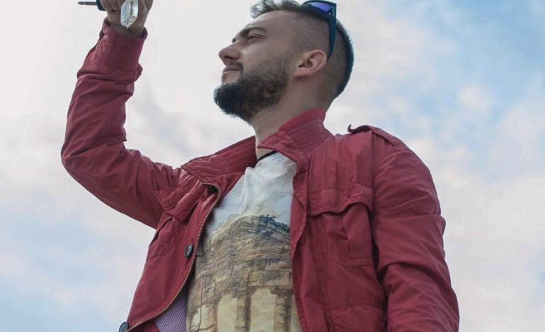 “ËNDRRA IME U NIS…”/ Miqtë të trishtuar për vdekjen tragjike të aktorit shqiptar me bashkëshorten, ja mesazhet prekëse të tyre