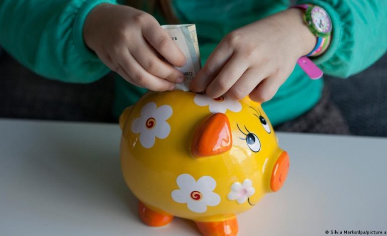 GJERMANËT NË VËSHTIRËSI EKONOMIKE/ Shumica e tyre nuk kanë më mundësi për të kursyer para A