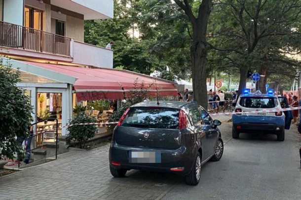 “IK SE PO I QËLLOJNË TË GJITHË”/ Ekzekutohet në mes të lokalit arkitekti, në gjendje të rëndë ish-futbollisti në Itali