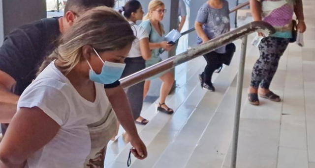 “HAJDE JANA TË FLASIM…”/ E reja shqiptare tregon sherrin me 25-vjeçaren në Greqi: Më nguli thikën…
