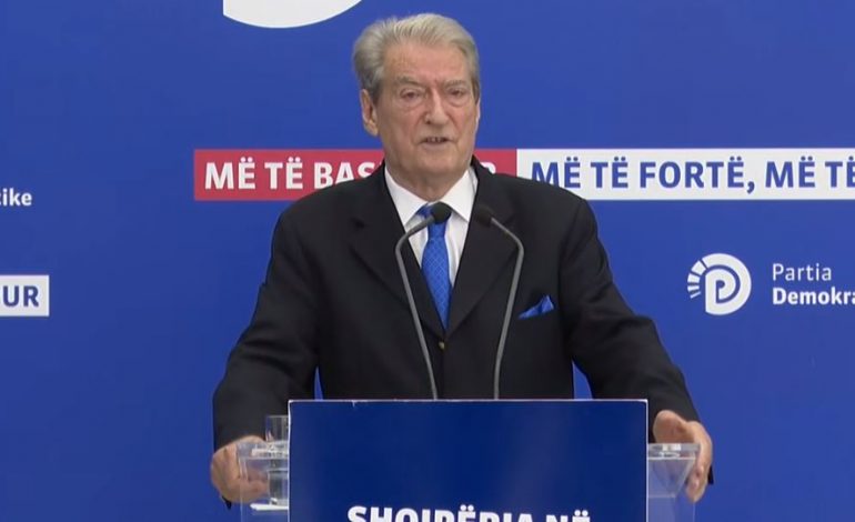 “MOS E KËRKONI AGJENTURËN NË TUNELE”/ Berisha: Rama po vepron si agjent influent i Kremlinit në Tiranë…