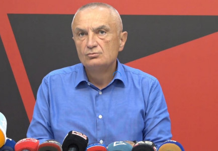 “KOSTO E RRUGËS ËSHTË 4-FISHUAR”/ Ilir Meta paralajmëron punonjësit e administratës: Mos hidhni firma për korrupsion