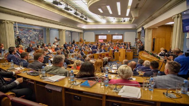 KRIZA NË MALIN E ZI/ Paviçeviç demokratëve: Nëse bie qeveria, duhet të mbani përgjegjësi për ngjarjet që do vijnë