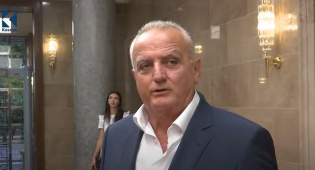 “PO I DRIDHET KARRIGIA”/ Deputeti në Mal të Zi: Nuk dua të jem shqiptar si Abazoviç