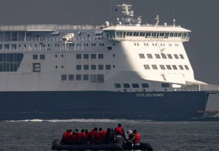 SKEMA E RE/ Daily Express: Si shqiptarët kalojnë nga Irlanda për të emigruar në Britaninë e Madhe. Marrin letërnjoftim fals…