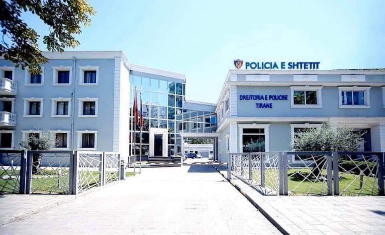 VODHËN DY KASAFORTA ME PARA/ Arrestohet i riu në Tiranë, në kërkim bashkëpunëtori (EMRI)