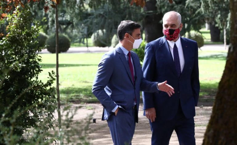 KRYMINISTRI SPANJOLL SOT NË TIRANË/ Rama e pret me ceremoni, zbardhet agjenda