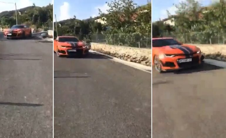 TENTUAN TË FUTEN NË UZINËN E GRAMSHIT/ Çfarë u gjet në bagazhin e makinës luksoze të rusëve
