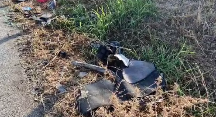 PAMJET NGA AKSIDENTI I RËNDË NË VLORË/ Bordura metalike e shkatërruar, copat e makinës të shpërndara në rrugë