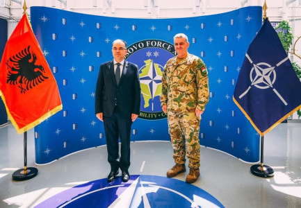 VIZITA ZYRTARE NË KOSOVË/ Presidenti Begaj takohet me komandantin e KFOR: Rendi kushtetues nuk duhet cenuar